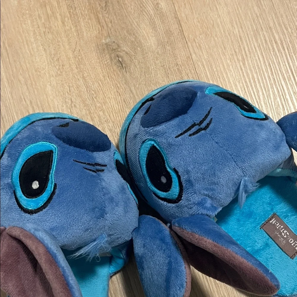 Disney Stitch Kids Slippers - Picture 7 of 7